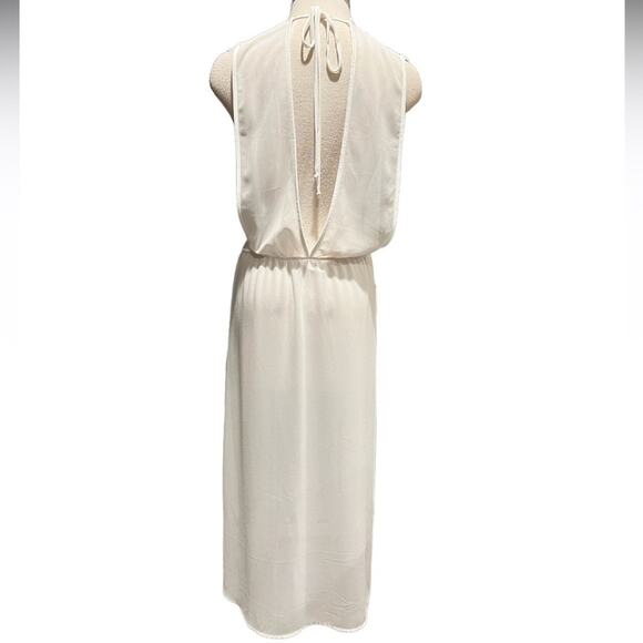 SADIE & SAGE WHITE LACE WITH BACK TIE COVER
UP/DRESS - SIZE - Picture 4 of 11